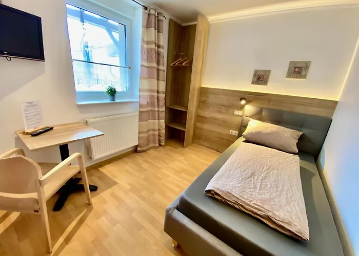 Almehof Thone Inn 3*