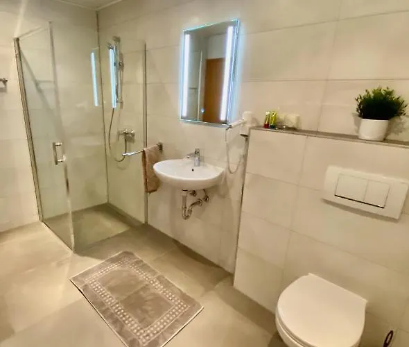 Almehof Thone Inn 3*