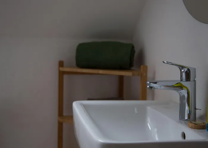 Inn Almehof Thone 3*