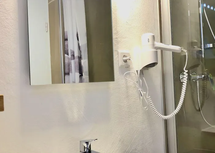 Almehof Thöne Gasthof 3*