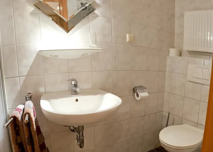 Gasthof Almehof Thöne 3*